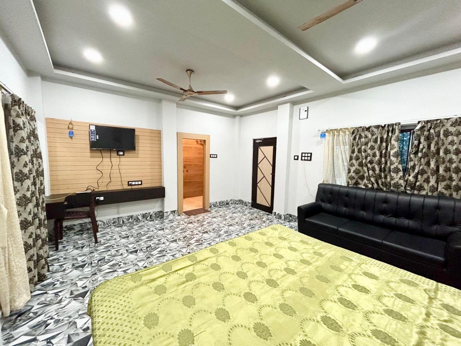 Palli Bangla Resort, Near Ruby Hospital, Anandapur 콜카타 외부 사진